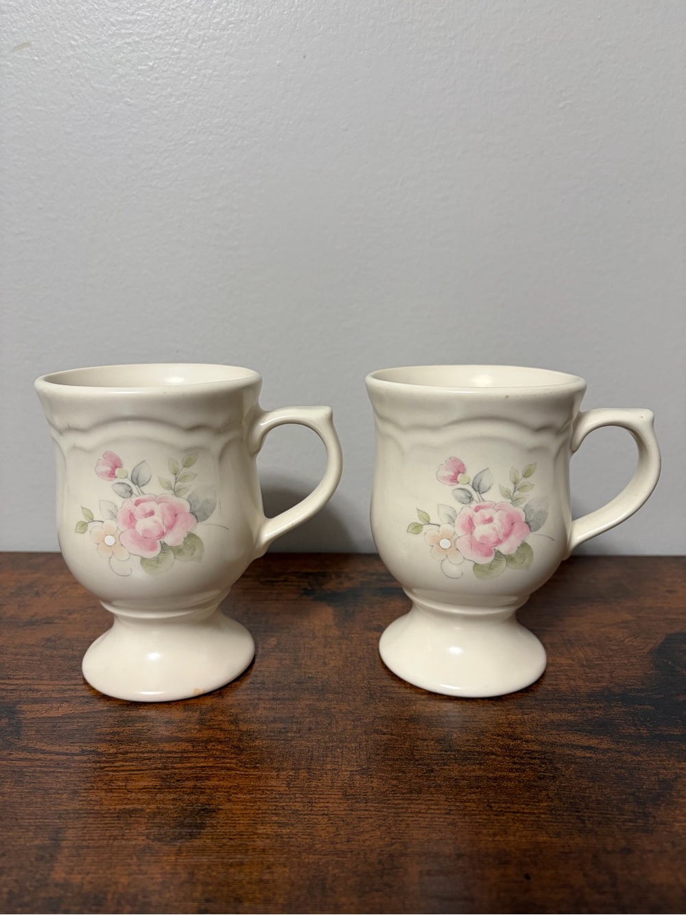 Pfaltzgraff Pedestal Mugs Tea Rose Pattern